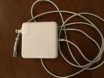 Adaptateur portable McBook Pro, View more