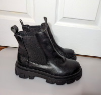 Never Worn New Black Chelsea Boots