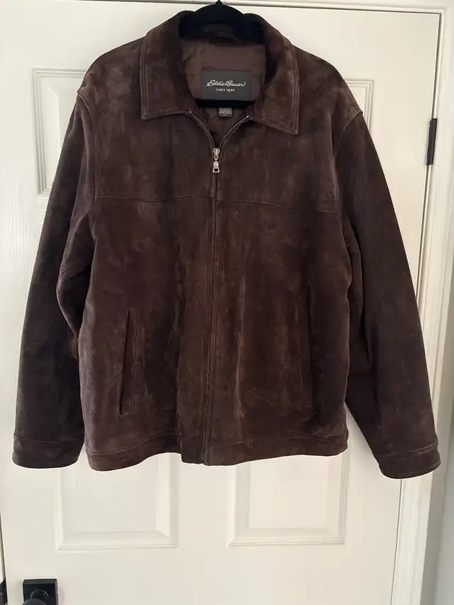 Vintage Eddie Bauer Suede jacket in Men's in Oshawa / Durham Region - Image 2