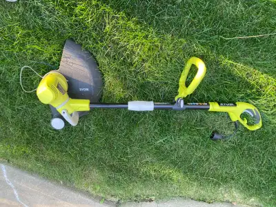 Get your lawn in shape with this Ryobi string trimmer, perfect for edging and trimming those hard-to...