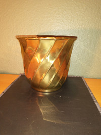 Vintage solid brass flower pot.