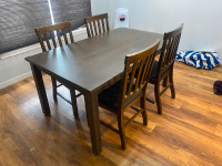 Dining room table / 4 chairs $300 OBO