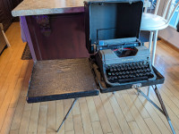 Machine à écrire antique,