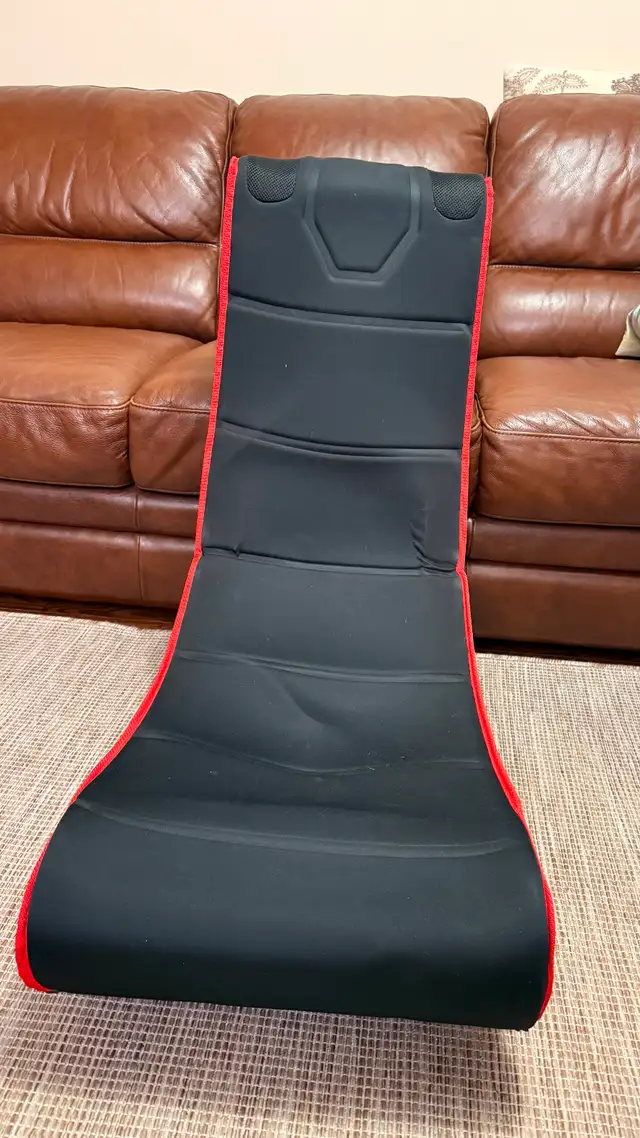 Video Game Chair (Foldable & Has Back Support) - Floor Rocker in Chairs & Recliners in City of Toronto - Image 3