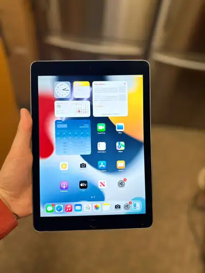 iPad Air 2nd Gen 64GB with warranty, View more