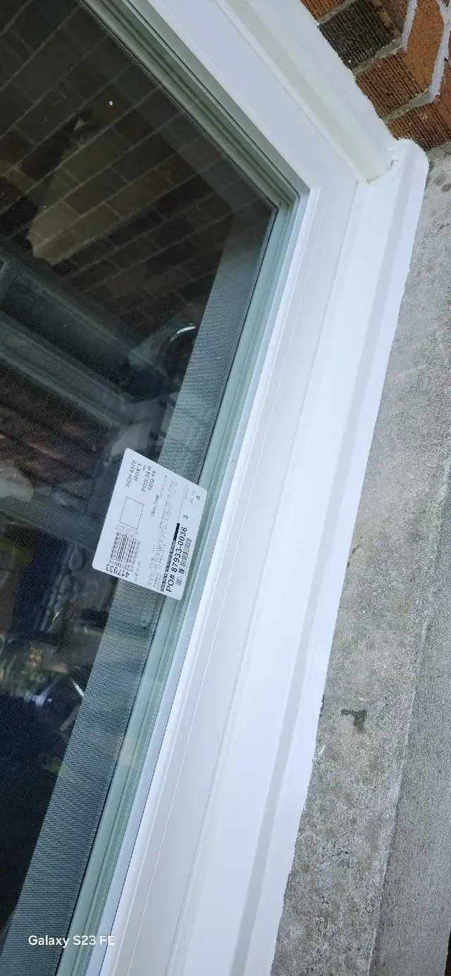 caulking window and door garage door  in Other in Kitchener / Waterloo - Image 11