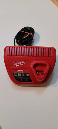 Milwaukee M12 Battery Charger for 12V Cordless Tools