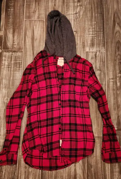 Men’s Small American Eagle Shirt, View more