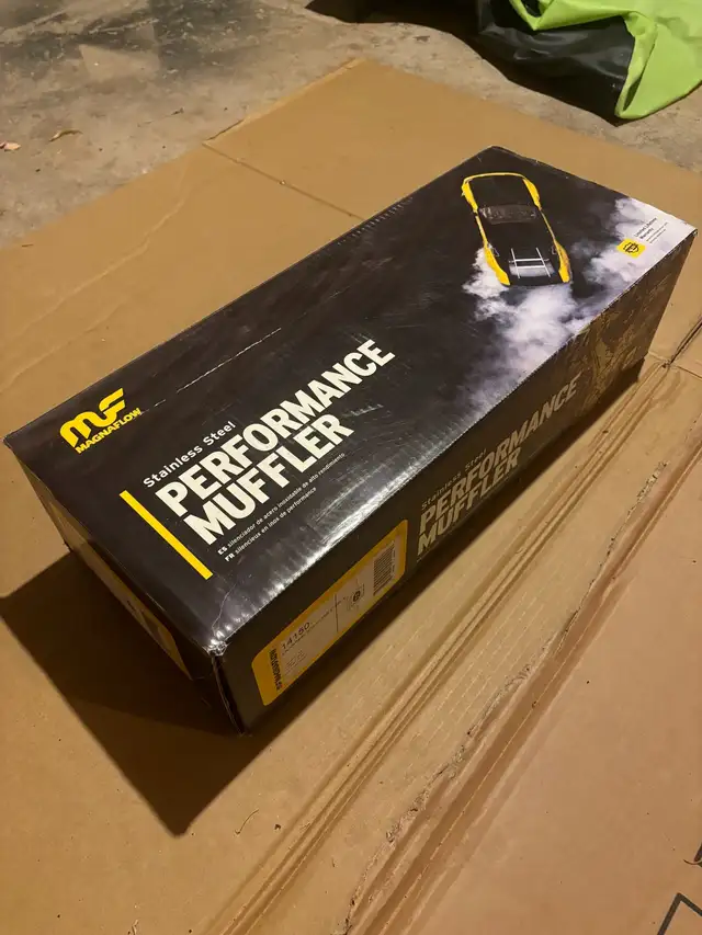 Magnaflow Shorty Muffler 3.5 inlet 3.5 outlet in Engine & Engine Parts in Cole Harbour - Image 4