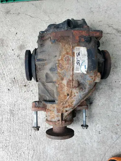 BMW Differential 3.15 Ratio in good working condition 1214822J Part number 100$ Or Best Offer Je Par...