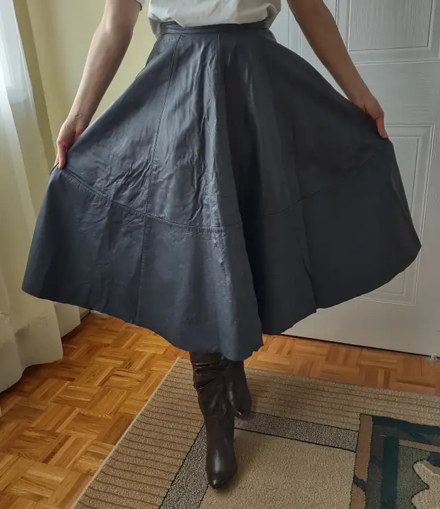 jupe en cuir véritable avec poches et doublure in Women's - Dresses & Skirts in Longueuil / South Shore - Image 4