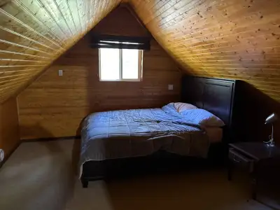 BEAUTIFUL CABIN GETAWAY WITH PRIVATE CREEK., View more