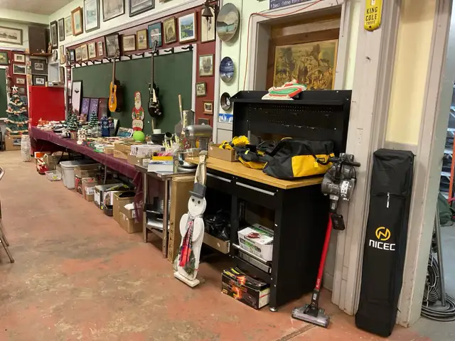 **AUCTION @ Bezanson Auctioneering Center Dec 13th in Arts & Collectibles in City of Halifax - Image 8