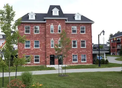 4 ½ au rdc, Quartier Émile Zola, Juillet gratuit