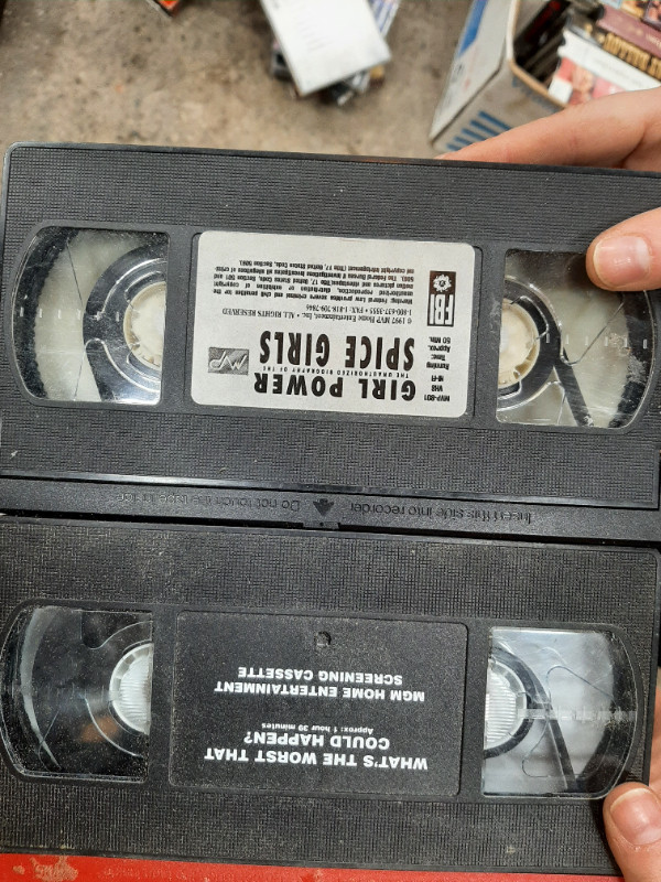 VHS MOVIES LOTS dans CD, DVD et Blu-ray  à Whitehorse - Image 4