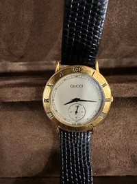 Men Gucci watch  3002m