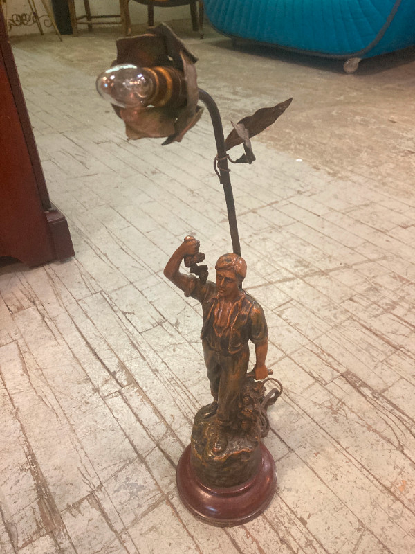 Lampe antique 1900 régule "vendanges" art nouveau France dans Art et objets de collection  à Ville de Montréal