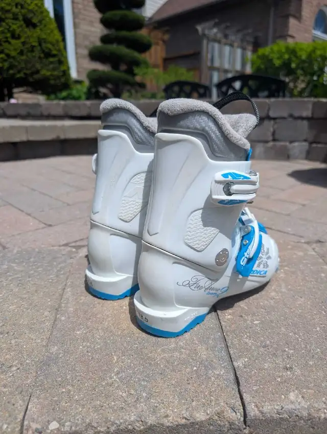 Nordica Ski Boots - Size 18-19.5 in Ski in Oshawa / Durham Region - Image 4