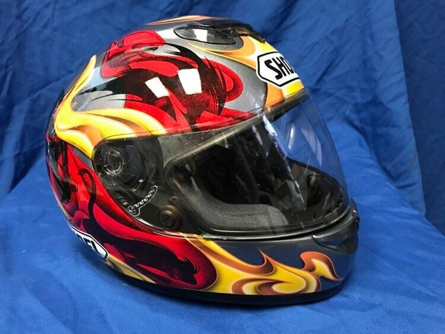 SHOEI DOT FMVSS 218 Motorcycle helmet 7-1/8" - 7-1/4" M 57-58cm in Motorcycle Parts & Accessories in Oakville / Halton Region - Image 3