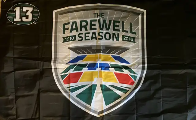 Very rare Saskatchewan Roughrider, Pilsner flags in Arts & Collectibles in Moose Jaw - Image 4