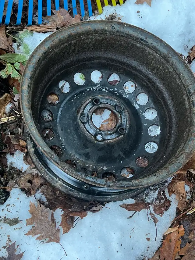 Used rims in Tires & Rims in City of Halifax - Image 4
