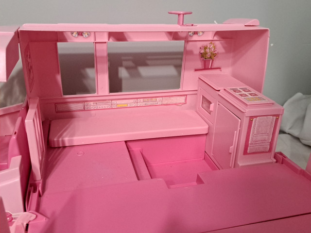 1980s Barbie Dream Van Camper in Arts & Collectibles in Red Deer - Image 4