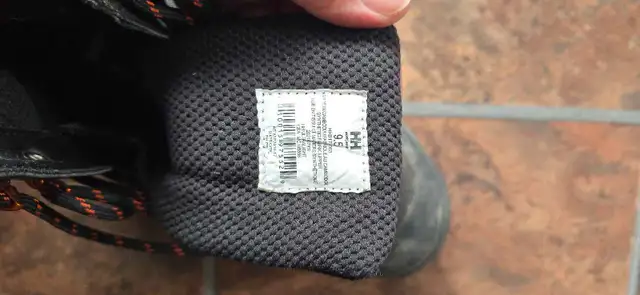 Helly Hansen Boots in Men's Shoes in Saskatoon - Image 3