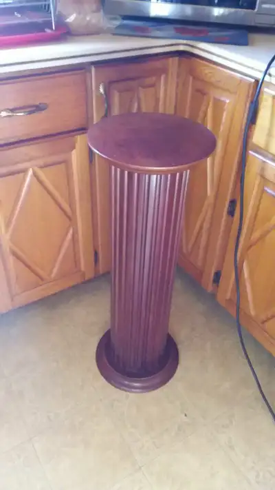 Wood composite medium stain color redish/brown, heavy solid display column. Height 31 3/4" inches x...