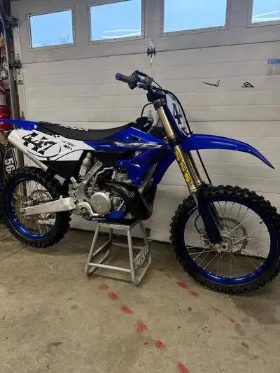 Bike was purchased as a 2nd bike but never got used much. Has 30hrs (mostly trails) never raced. Is...