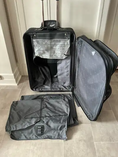 Valise travelpro et accessoires, View more