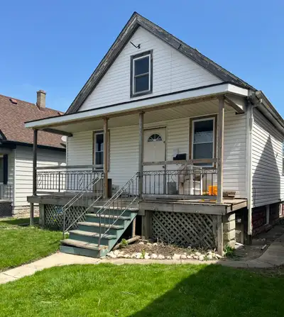 4 Bedroom Full Home for Rent, Finished Basement with large Yard