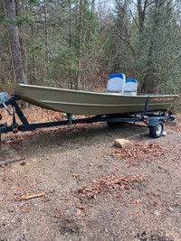 Crestliner Jon Boat, trailer - PRICE DROP