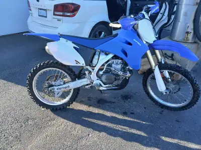 Runs great starts first kick no issues other then no papers few after market parts and yes i have th...