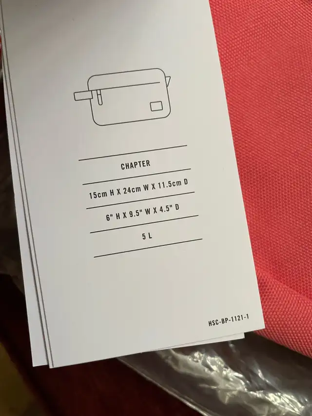 Herschel bags - Assorted in Women's - Bags & Wallets in Barrie - Image 4