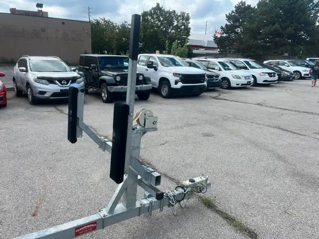 1 YEAR OLD BOAT TRAILER 2024 in Boat Parts, Trailers & Accessories in Hamilton - Image 8