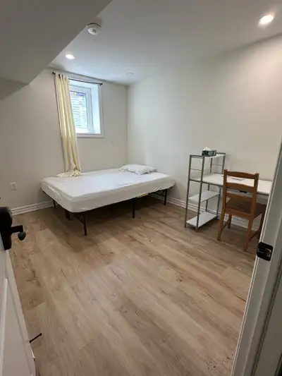 Room for rent in Upper Hamilton- MALE STUDENT ONLY