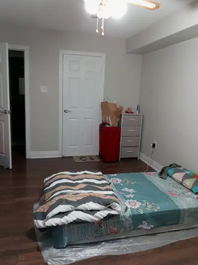 Room for rent available in sharing.
