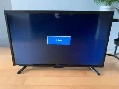 32" LED, 720p, 60 Hz, 3 HDMI ports, TV is perfect, though dvd player doesn’t pull in the discs, so I...