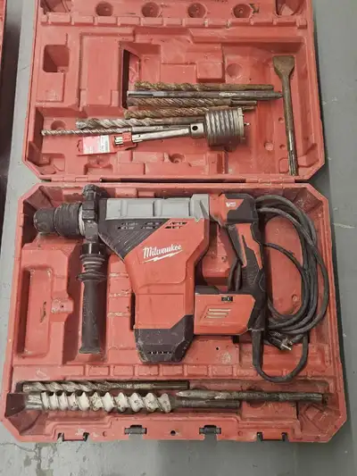 Milwaukee 1-3/4" SDS-MAX Rotary combination Hammer with E-Clutch, View more