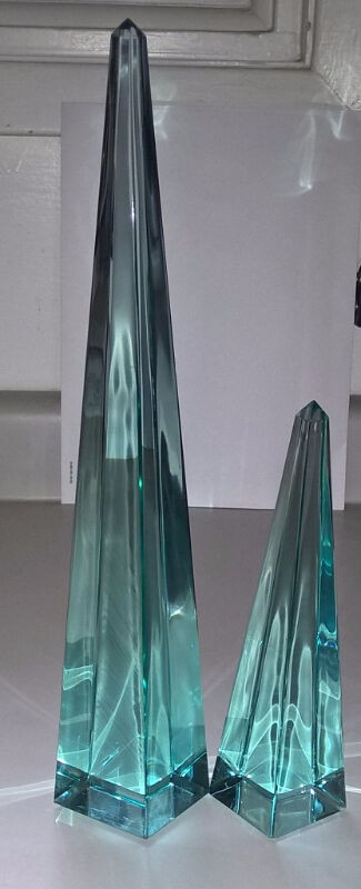 Teal Glass Obelisk Set of 2 in Arts & Collectibles in Oshawa / Durham Region - Image 3