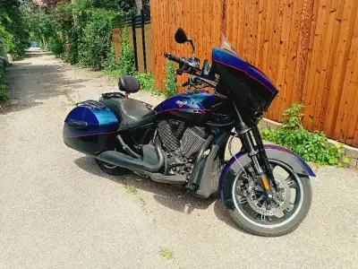 PRIX RÉVISÉ À NOUVEAU, profitez de la belle saison de moto comfortablement assis sur celle-ci !!! Mo...