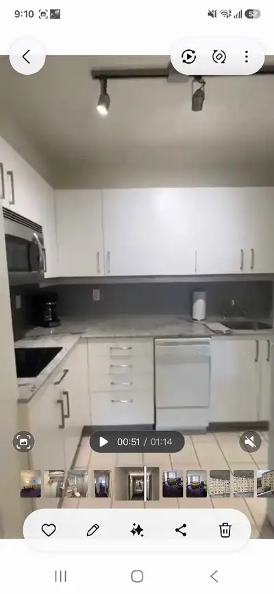 **Lease Transfer – Downtown Montreal | Immediate Tenant Needed** **Prime Downtown Location** * Next...
