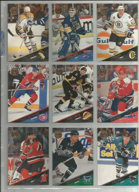 CARTE DE HOCKEY 1993/1994 LEAF SERIES ONE FULL 220 CARTES in Arts & Collectibles in Thetford Mines - Image 2
