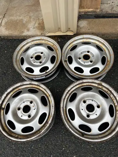 I have 1 set of 4 steel rims for any year smart car (2005 onward). Great for winter. First come firs...