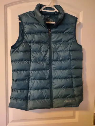 Like-new -- Quality "Eddie Bauer" Vest   Med/Lg --Yorkton, SK, View more