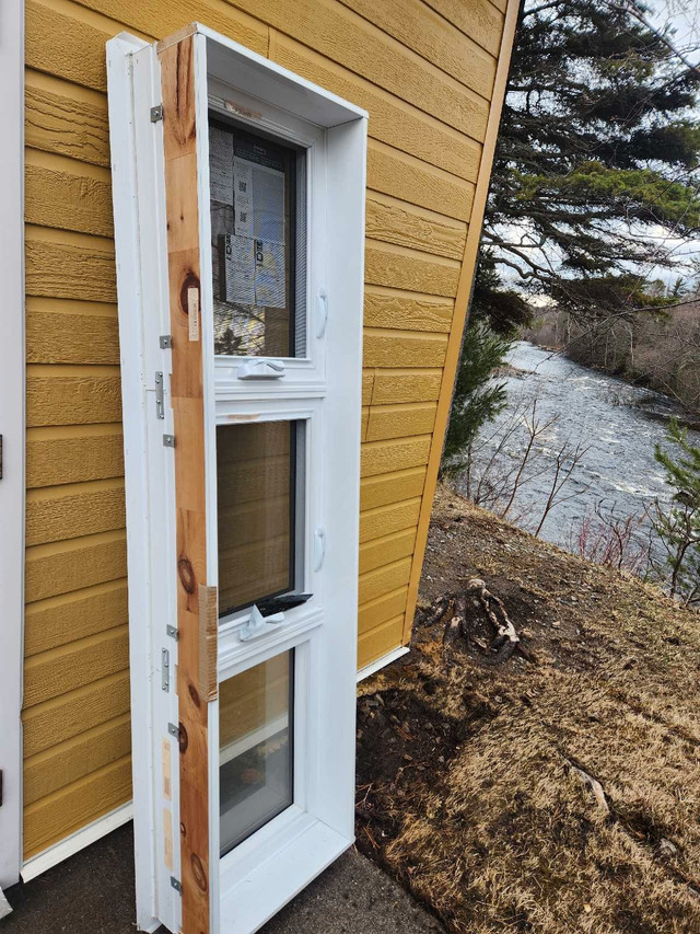 Fenêtre Fenplast neuf à 60% de rabais  dans Portes, fenêtres et moulures  à Saguenay - Image 2