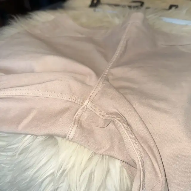 Pink jeans size 14  Denim mid rise skinny  elastic waist in Women's - Bottoms in Oshawa / Durham Region - Image 7