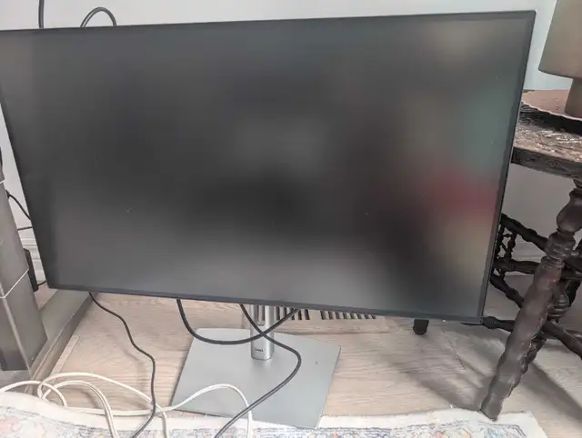 New Dell monitor thunderbolt hub U2724DE