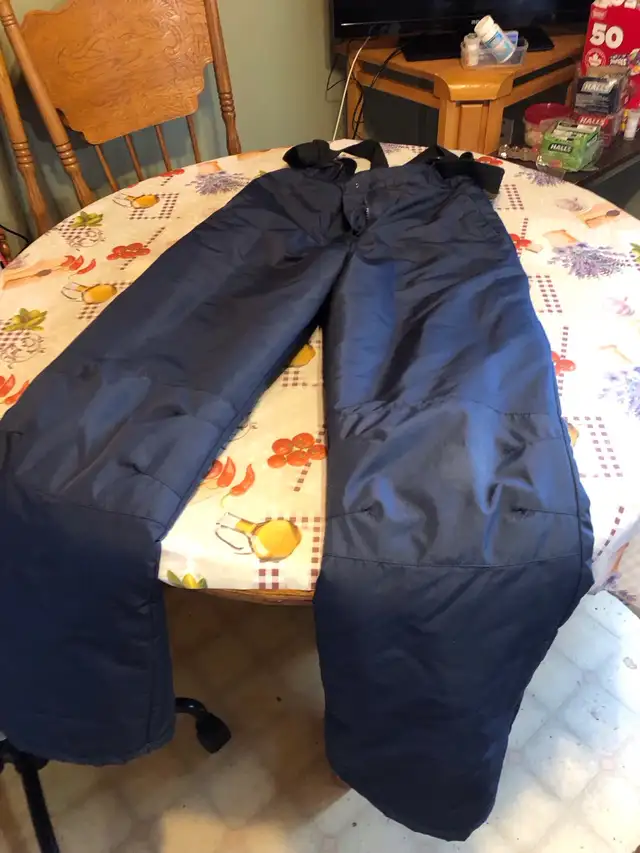 Pantalon de neige de marque West coast gr: XL ou small pour fem in Women's - Tops & Outerwear in Longueuil / South Shore - Image 3