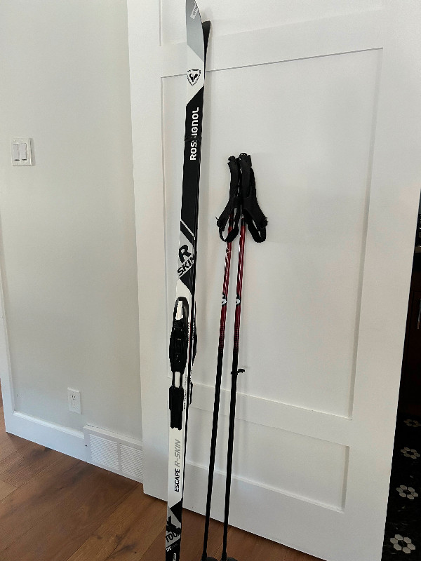Brand new Rossingol XCountry ski package! in Ski in Winnipeg